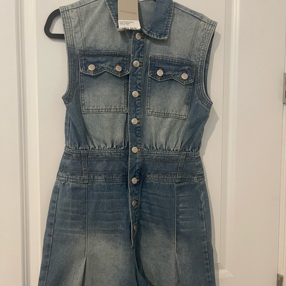 NWT Sleeveless Wide-Leg Denim Jumpsuit - Snow Washed Blue - Picture 5 of 8